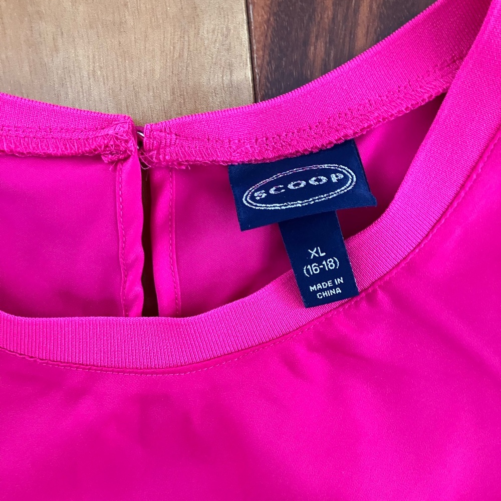 Sleeveless Maxi Dress in Bright Pink - Picture 5 of 7